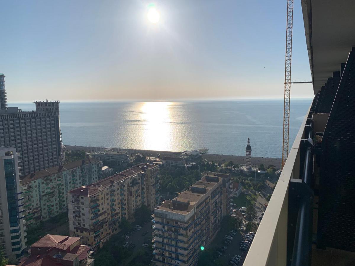 Smart Aparthotel Orbi City Batumi Esterno foto
