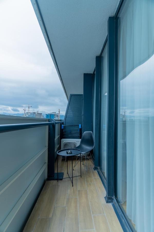 Smart Aparthotel Orbi City Batumi Esterno foto