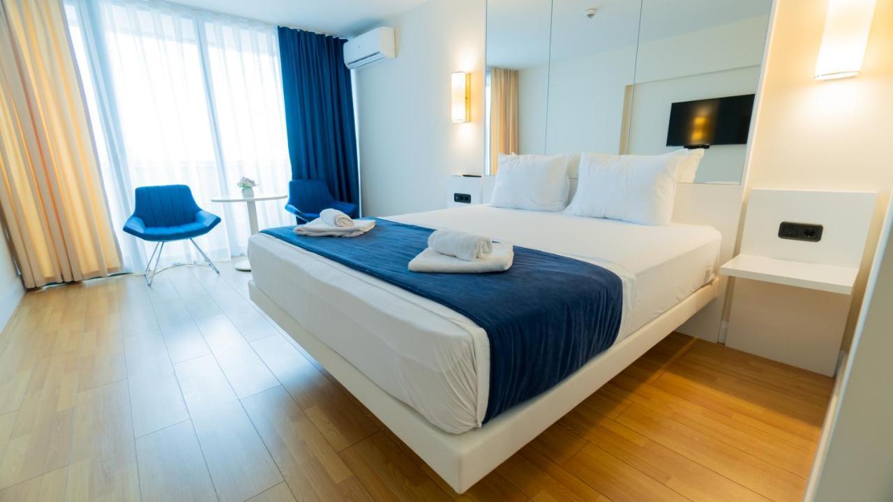 Smart Aparthotel Orbi City Batumi Esterno foto